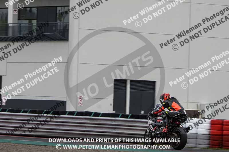 cadwell no limits trackday;cadwell park;cadwell park photographs;cadwell trackday photographs;enduro digital images;event digital images;eventdigitalimages;navarra;no limits trackdays;peter wileman photography;racing digital images;trackday digital images;trackday photos